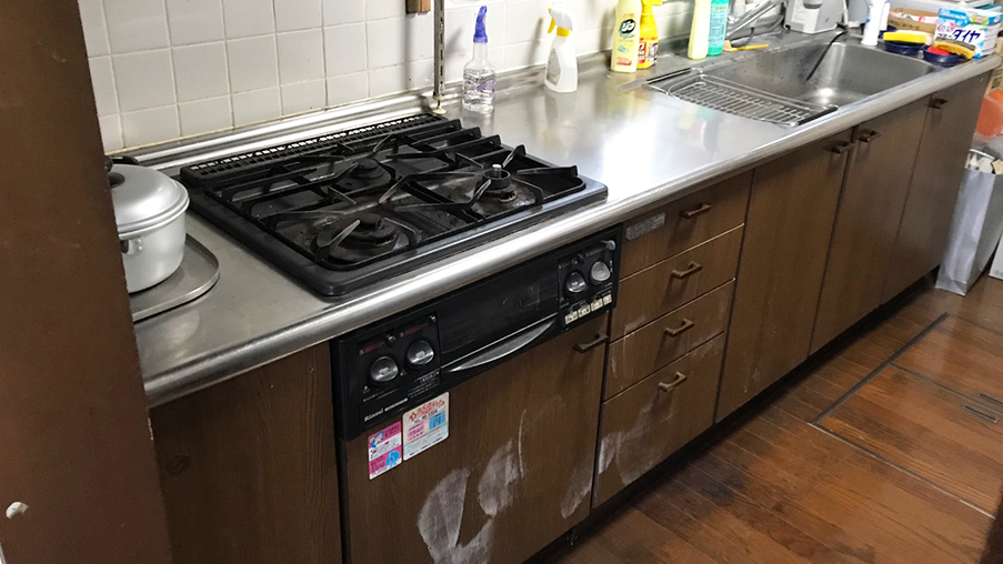 換気扇やコンロの頑固な油汚れをより掃除しやすく