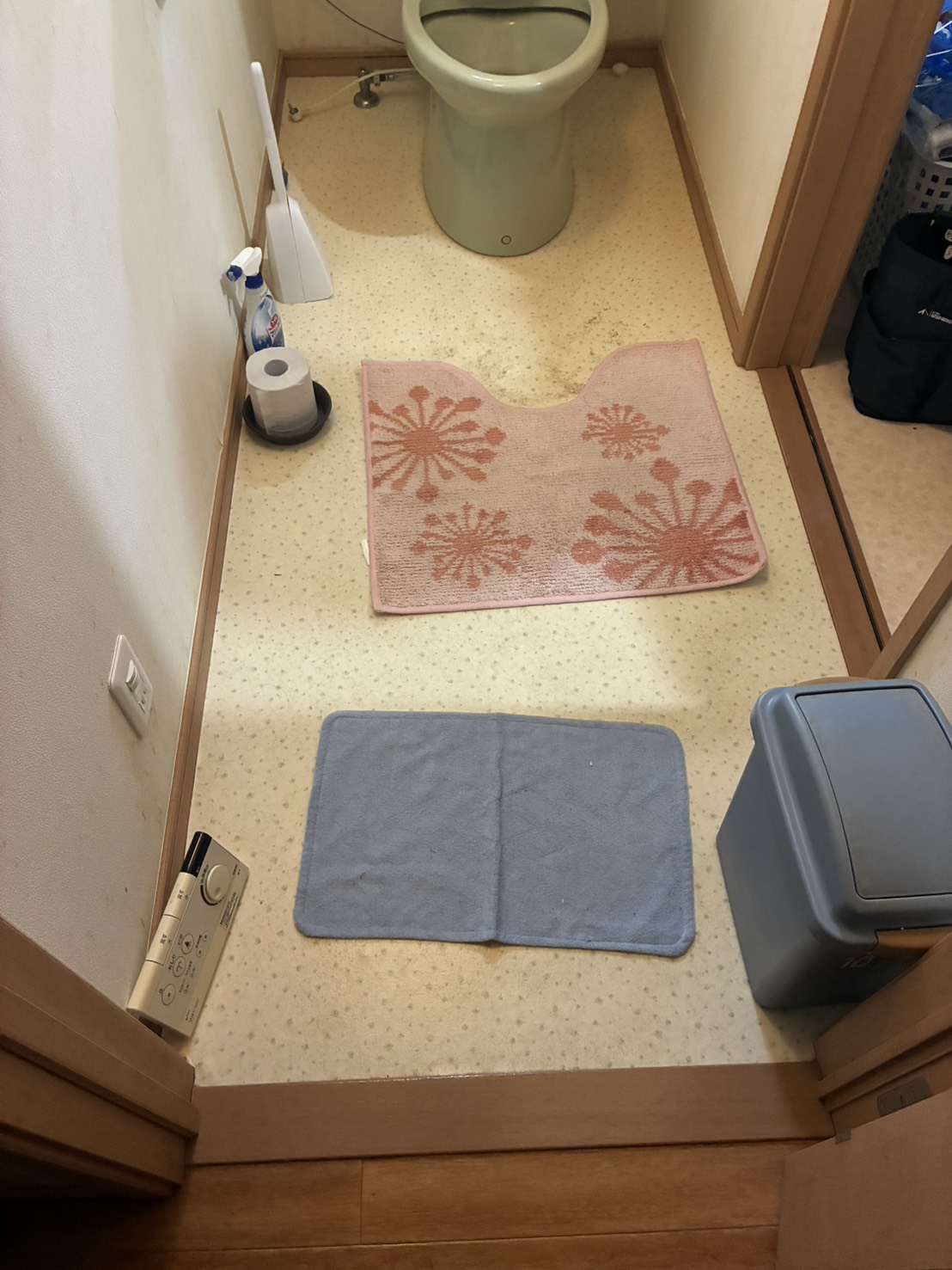 床 ビフォー(交換前の床)