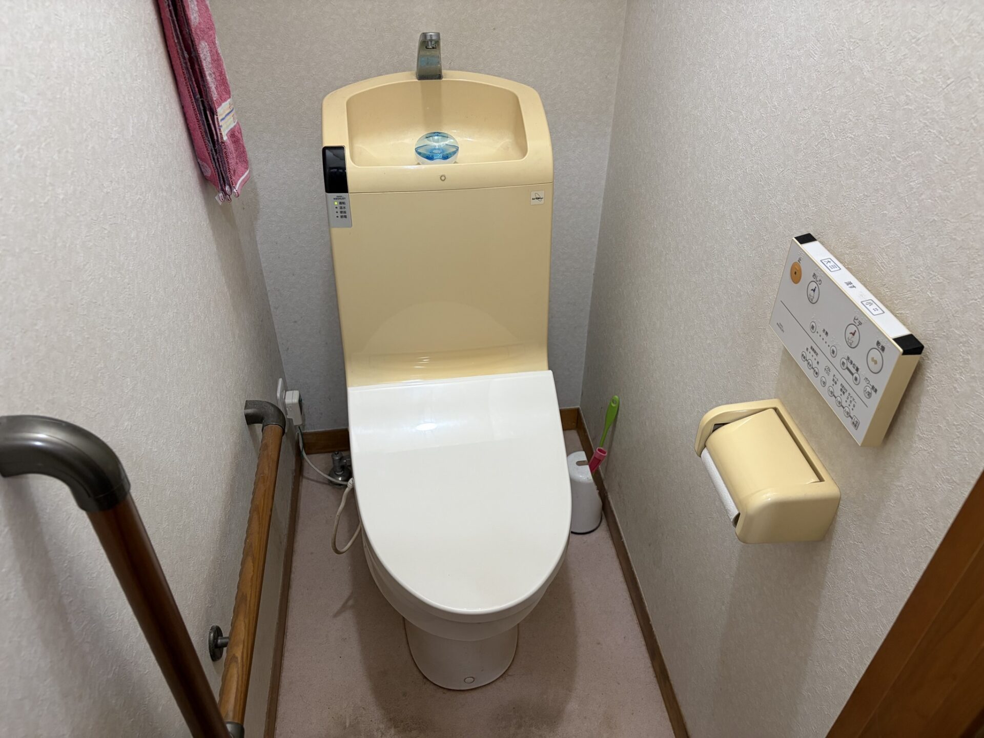 トイレ ビフォー(交換前の便器)