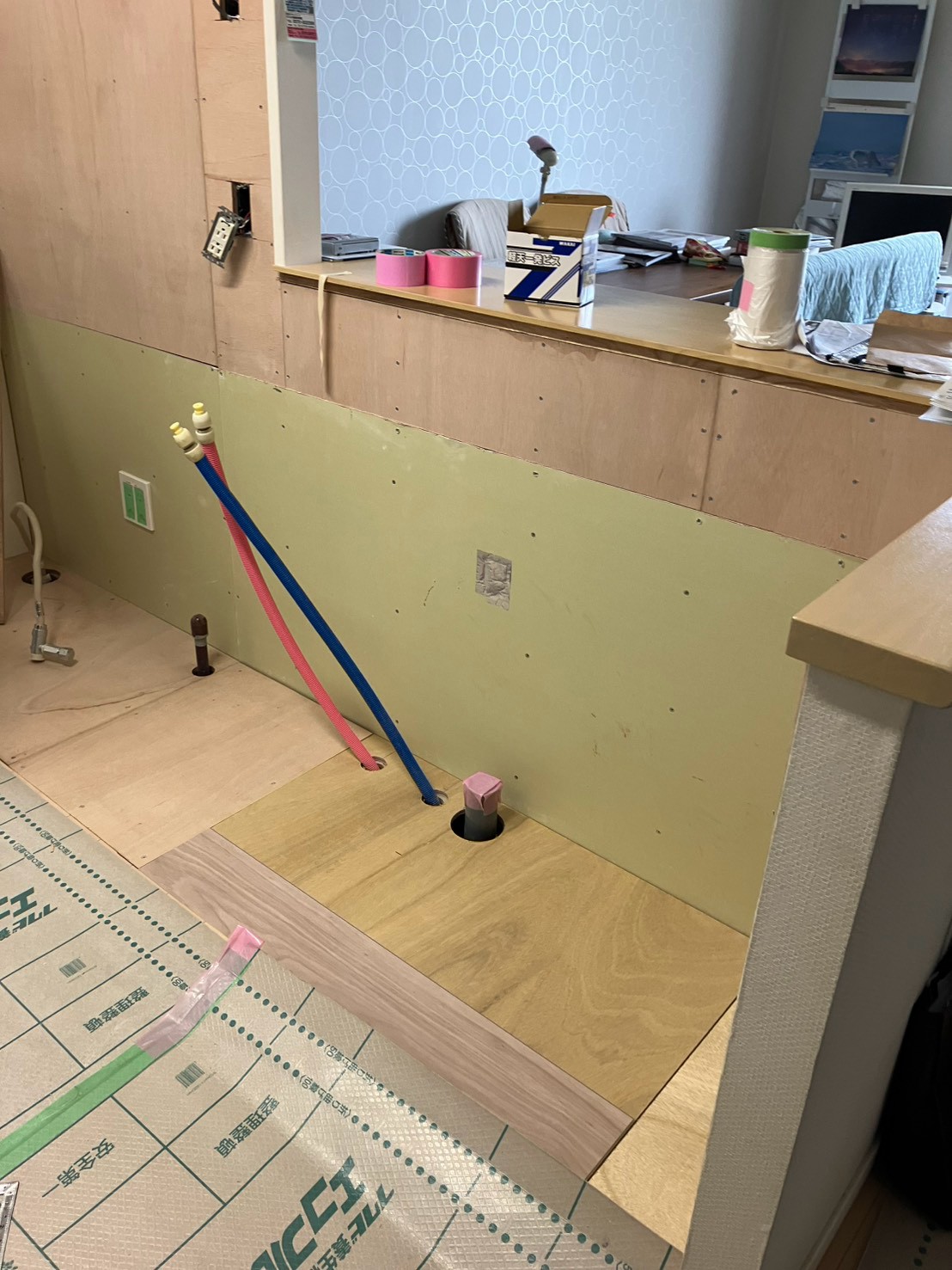 床 施工中(フローリングを張ったあと)