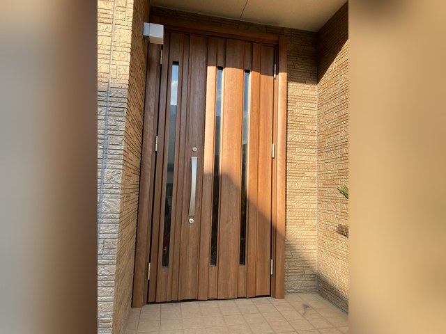 つくば市S様 玄関ドア交換 施工後
